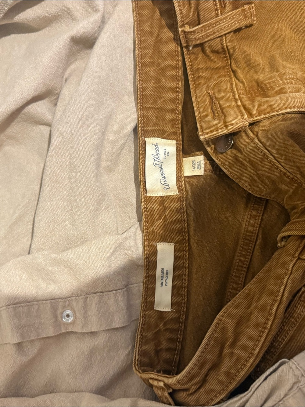 Universal Thread women Corduroy shorts in Brown with Beige Shirt - Picture 3 of 4